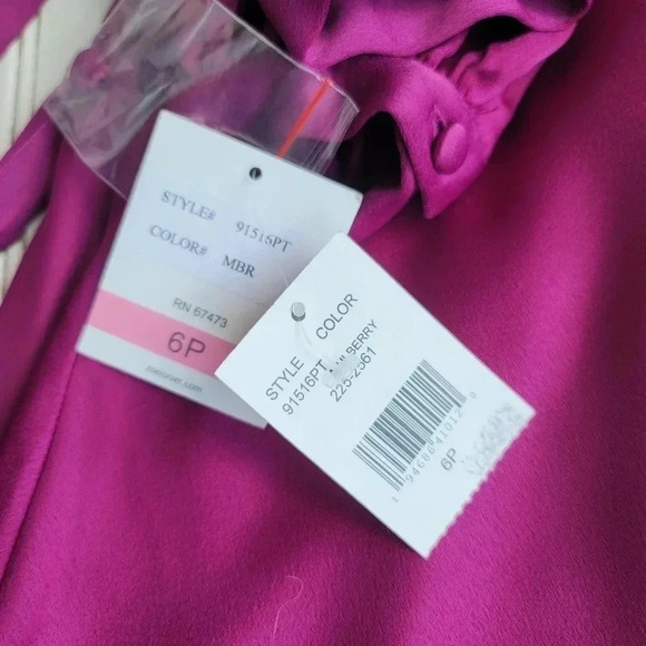 NWT Melonie T Plus Long Sleeve High-Low Fit Flare Dress Satin Mulberry Petite 6P - Picture 2 of 15